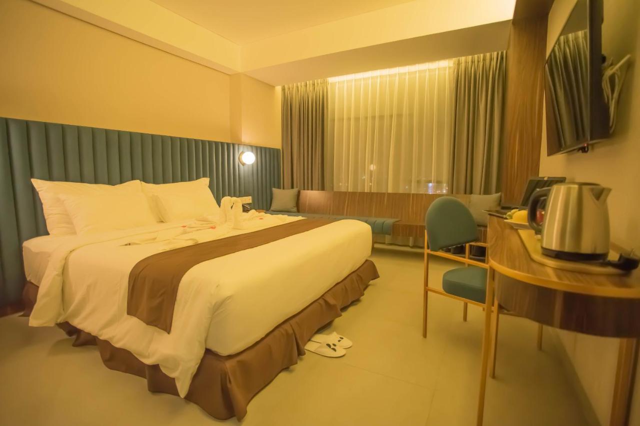 Bono Hotel Pekanbaru Exterior photo